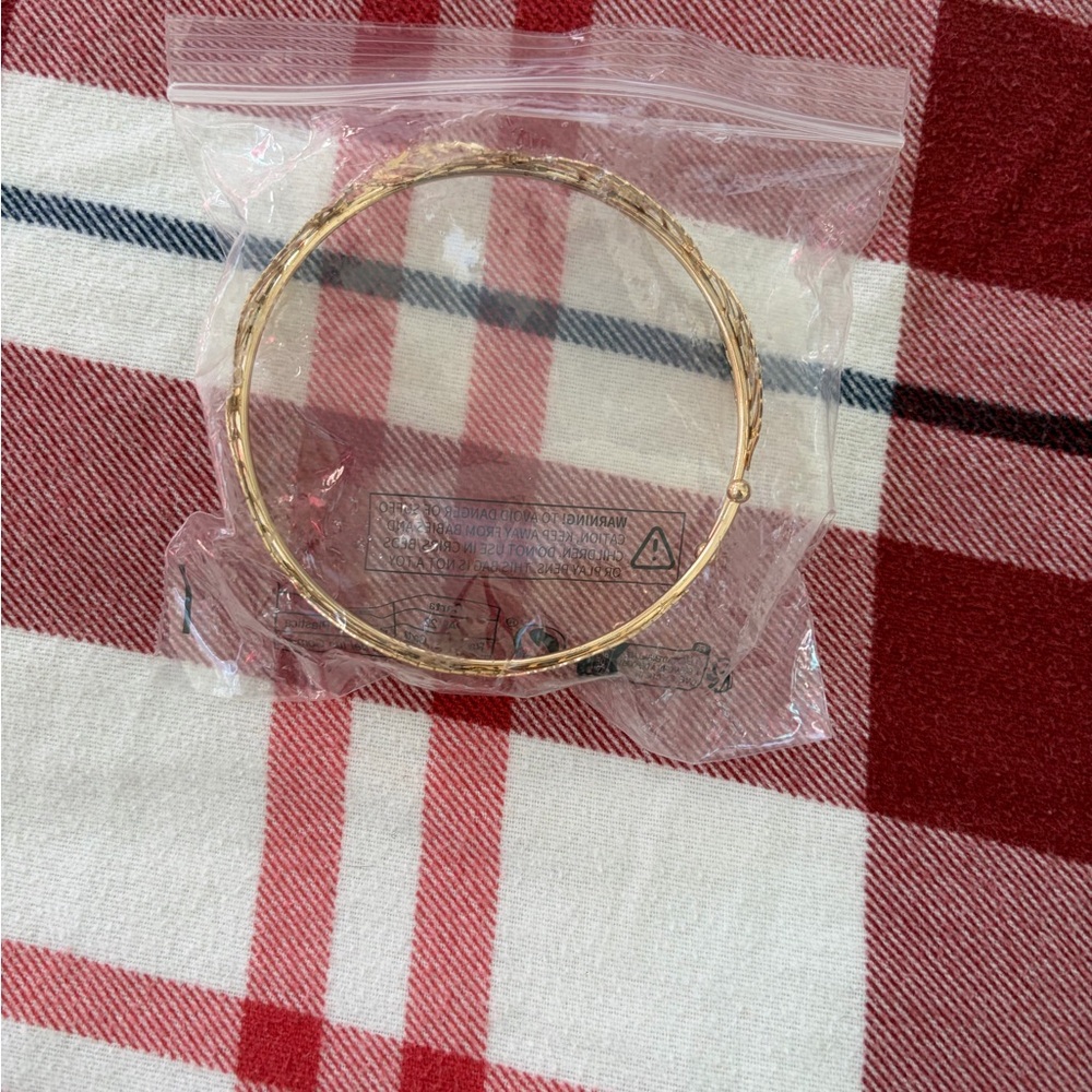 Chic Gold arm cuff